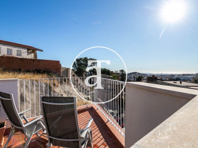 Triplex de alquiler flexible con 2 habitaciones y 3 terrazas en Gracia Vallcarca